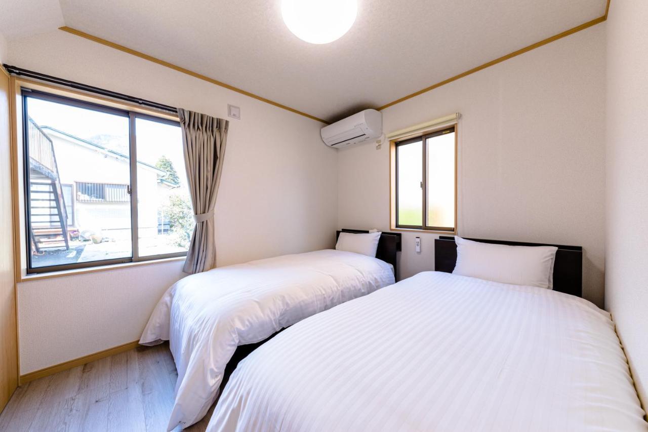Furaku-Dog Villa Fujikawaguchiko Exterior photo